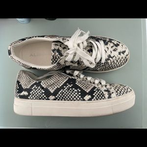 ALDO SNAKESKIN SHOES SIZE 8.5